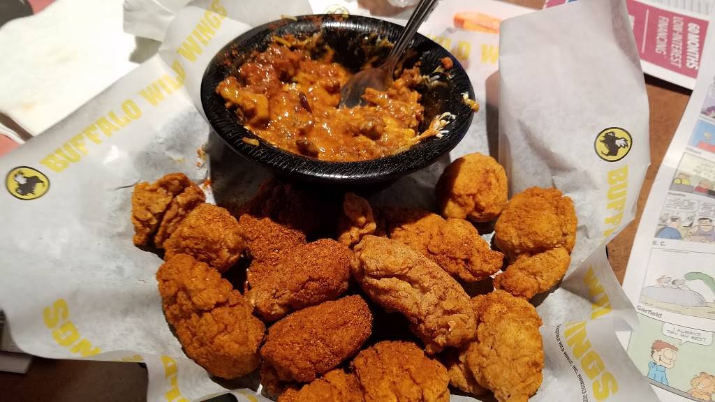 Buffalo Wild Wings | meal takeaway | 1328 P St, Lincoln, NE 68508, USA | 4024752999 OR +1 402-475-2999