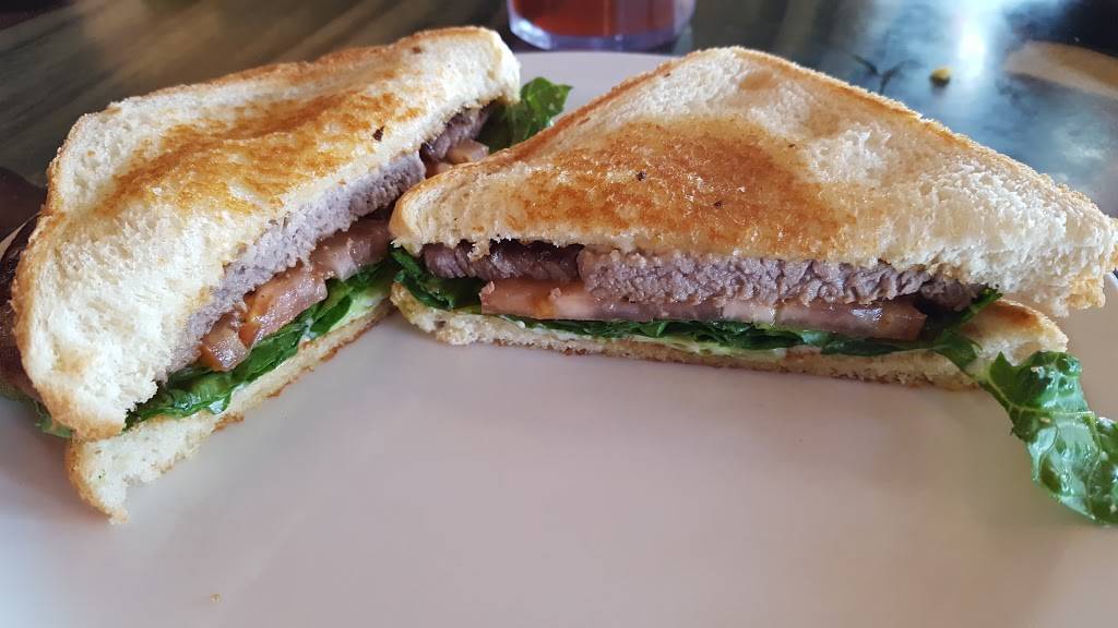 Riverview Restaurant & Marina | restaurant | 110 Old River Rd, Ashland City, TN 37015, USA | 6157927358 OR +1 615-792-7358