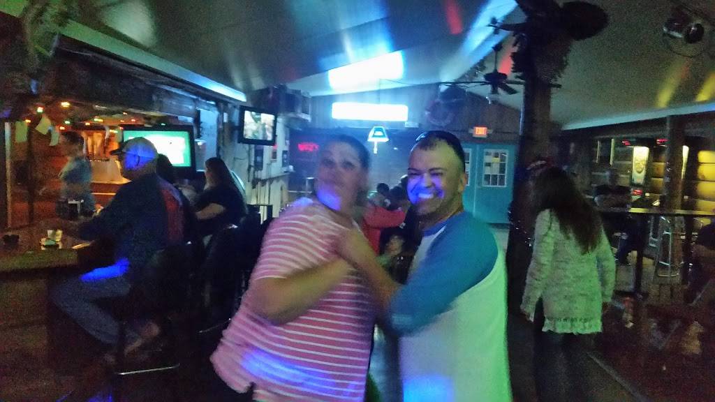 Shipwreck Lounge | restaurant | 48 Highway 19 S, Inglis, FL 34449, USA | 3524475202 OR +1 352-447-5202