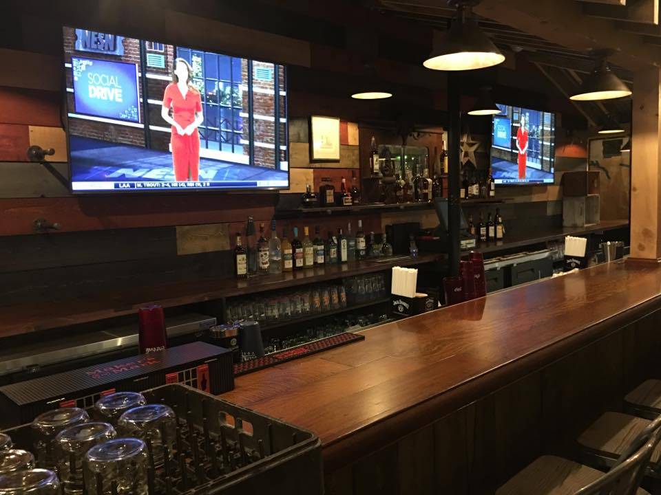 Mad Moose Saloon | restaurant | 39 N Washington St, North Attleborough, MA 02760, USA | 5086956701 OR +1 508-695-6701