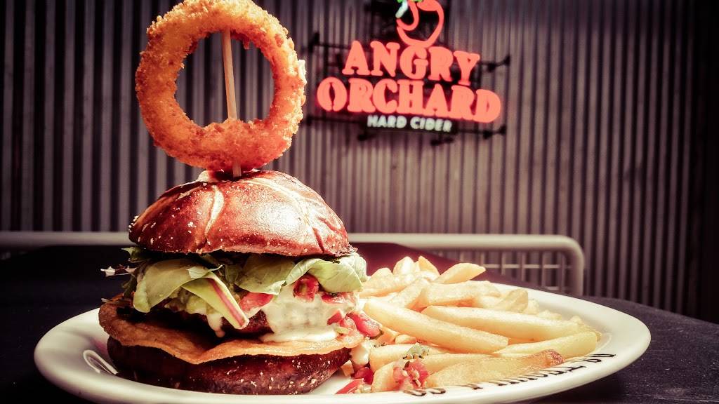 D.S. Tequila Company | night club | 3352 N Halsted St, Chicago, IL 60657, USA | 7736979127 OR +1 773-697-9127