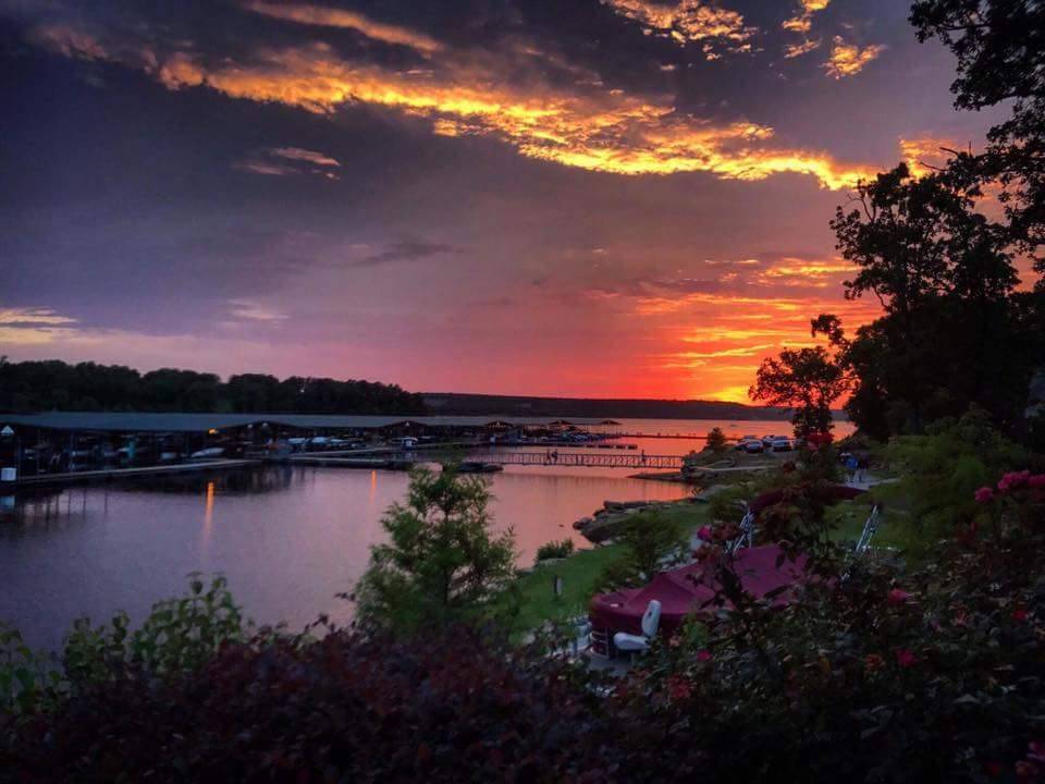 Skiatook Lakeside Grill at Crosstimbers | restaurant | 12305 Marina Dr, Sperry, OK 74073, USA | 9182887335 OR +1 918-288-7335