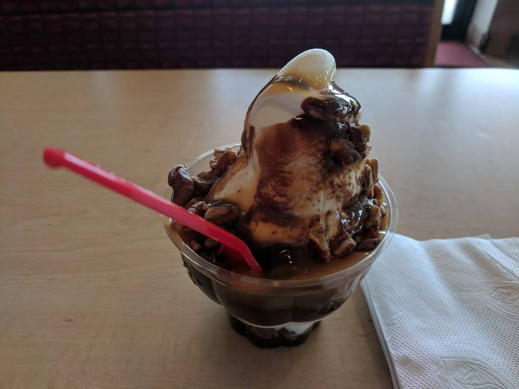 Dairy Queen | restaurant | 3040 E Layton Ave, St Francis, WI 53235, USA | 4147696640 OR +1 414-769-6640