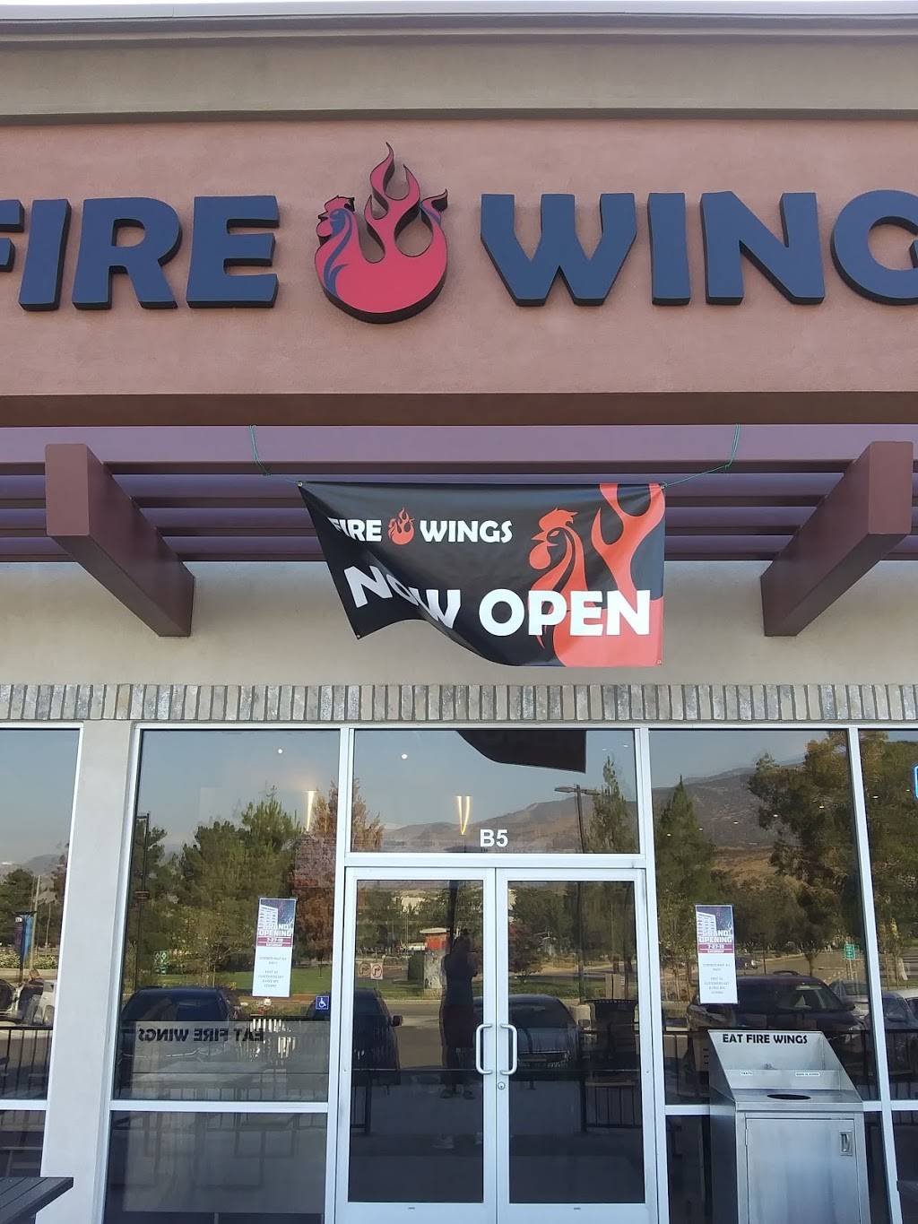 Fire Wings San Bernardino | restaurant | 1775 Northpark Blvd W #B5, San Bernardino, CA 92407, USA | 9093526608 OR +1 909-352-6608