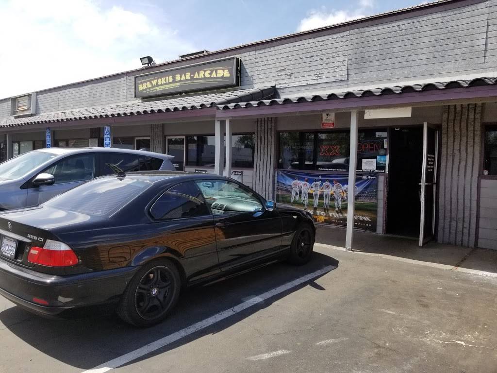Brewskis Bar & Arcade | restaurant | 8670 Miramar Rd, San Diego, CA 92126, USA | 8585860540 OR +1 858-586-0540