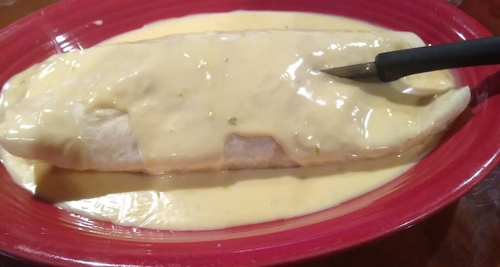 Los Amigos | restaurant | 5 Resort Dr, Carlyle, IL 62231, USA | 6188445015 OR +1 618-844-5015