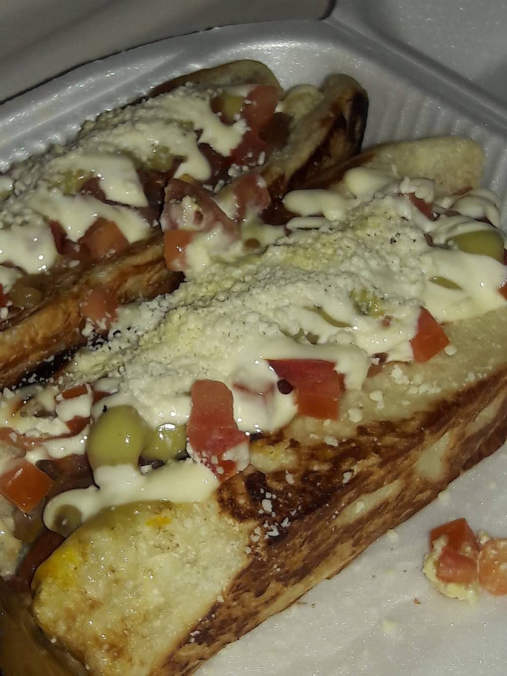 El Caprichoso Hot Dogs | restaurant | 9444 N 19th Ave, Phoenix, AZ 85021, USA | 6025613723 OR +1 602-561-3723