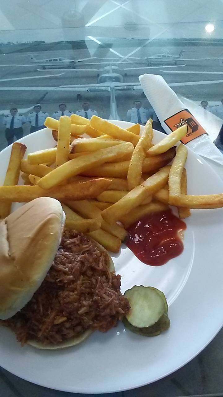 Fly IN Cafe | restaurant | 581 S Airport St, Terre Haute, IN 47803, USA | 8122299992 OR +1 812-229-9992