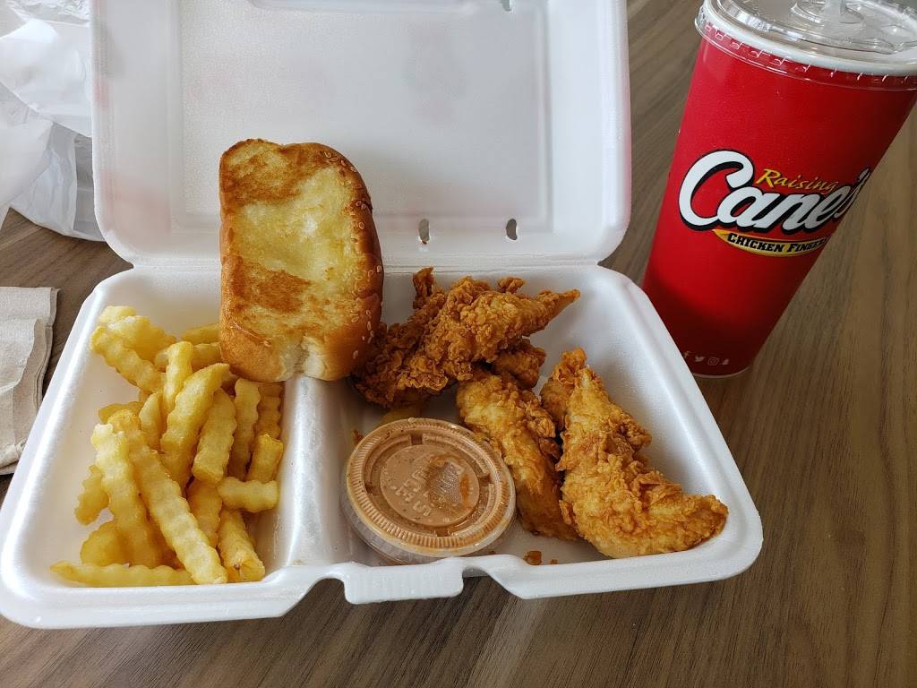 Raising Canes Chicken Fingers | meal takeaway | 200 S MacArthur Blvd, Oklahoma City, OK 73128, USA | 4059495549 OR +1 405-949-5549