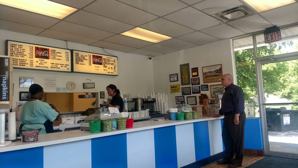 Dock Sea Food | restaurant | 1125 State St, New Albany, IN 47150, USA | 8129442951 OR +1 812-944-2951