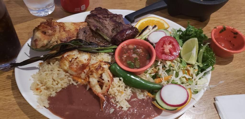 El Pajonal | restaurant | 1133 N Vermont Ave, Los Angeles, CA 90029, USA | 3236680517 OR +1 323-668-0517