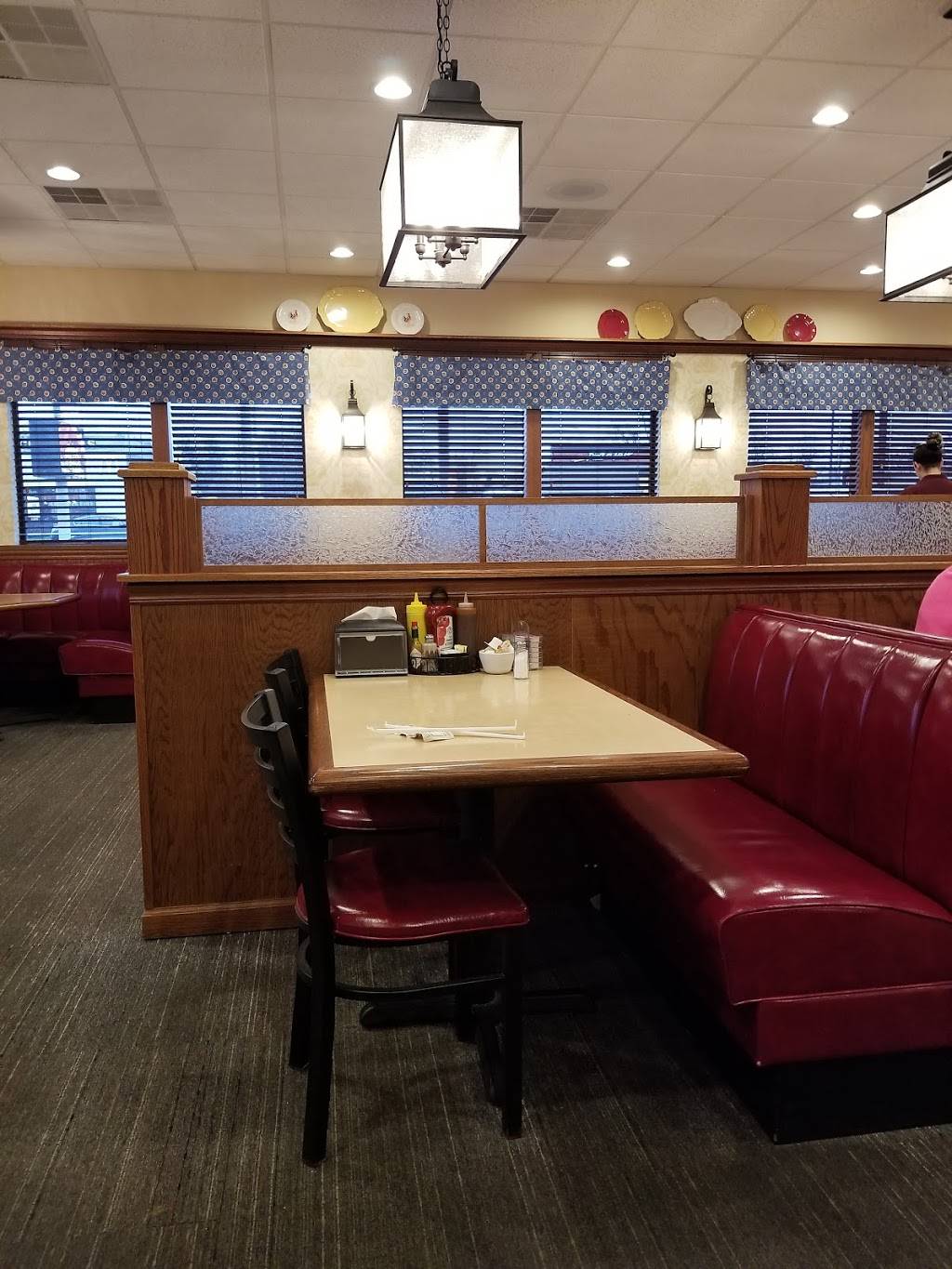 Hickory House Restaurant | restaurant | 2259 E Jackson Blvd, Jackson, MO 63755, USA | 5732043590 OR +1 573-204-3590