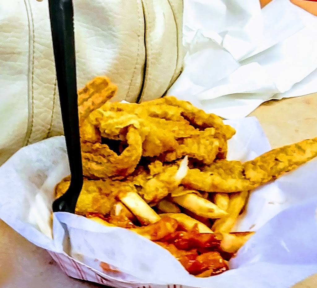 Doogies | restaurant | 2525 Berlin Turnpike, Newington, CT 06111, USA | 8606663647 OR +1 860-666-3647