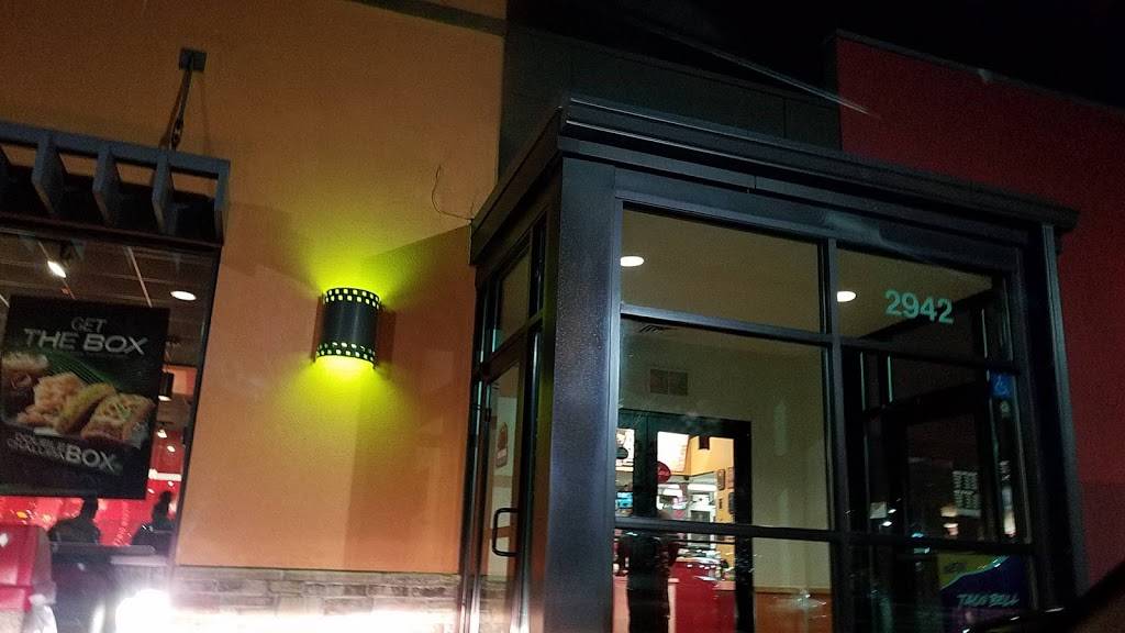 KFC | restaurant | 2942 Riverstone Ct, Kankakee, IL 60901, USA | 8158029914 OR +1 815-802-9914