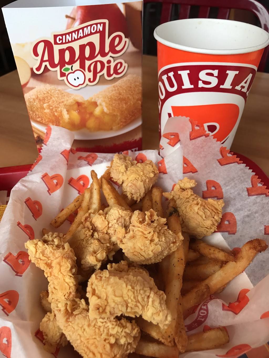 Popeyes Louisiana Kitchen | restaurant | 103 N Main St, East Peoria, IL 61611, USA | 3099660121 OR +1 309-966-0121