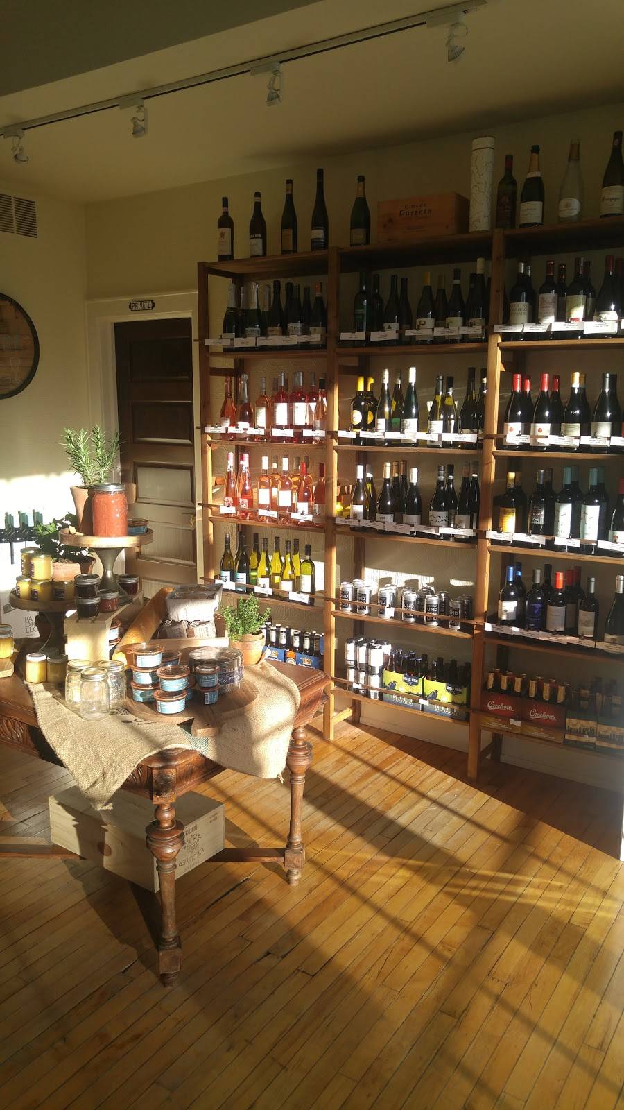 The Village Cheese Shop | restaurant | 1430 Underwood Ave, Wauwatosa, WI 53213, USA | 4144882099 OR +1 414-488-2099