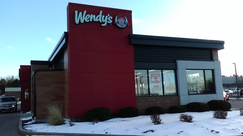 Wendys | restaurant | 5965 E Riverside Blvd, Rockford, IL 61114, USA | 8156369612 OR +1 815-636-9612