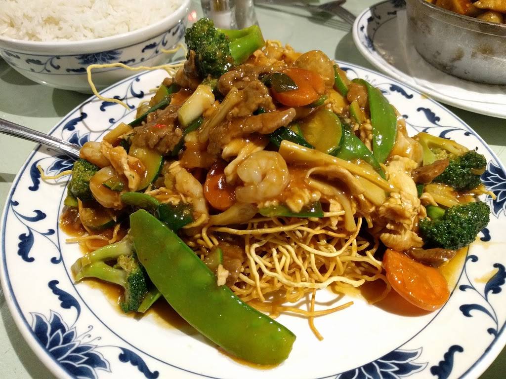 Yeas Wok | restaurant | 6969 Coal Creek Pkwy SE, Newcastle, WA 98059, USA | 4256445546 OR +1 425-644-5546