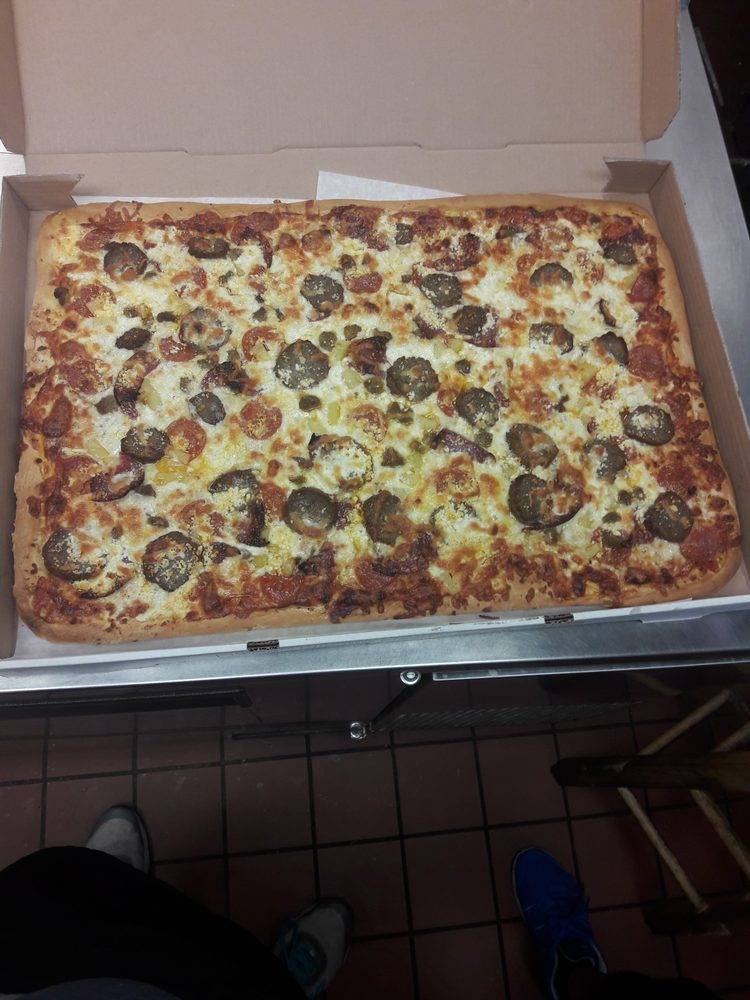 D & D Pizza & Subs | restaurant | 135 Mt Auburn St, Watertown, MA 02472, USA | 6179240999 OR +1 617-924-0999