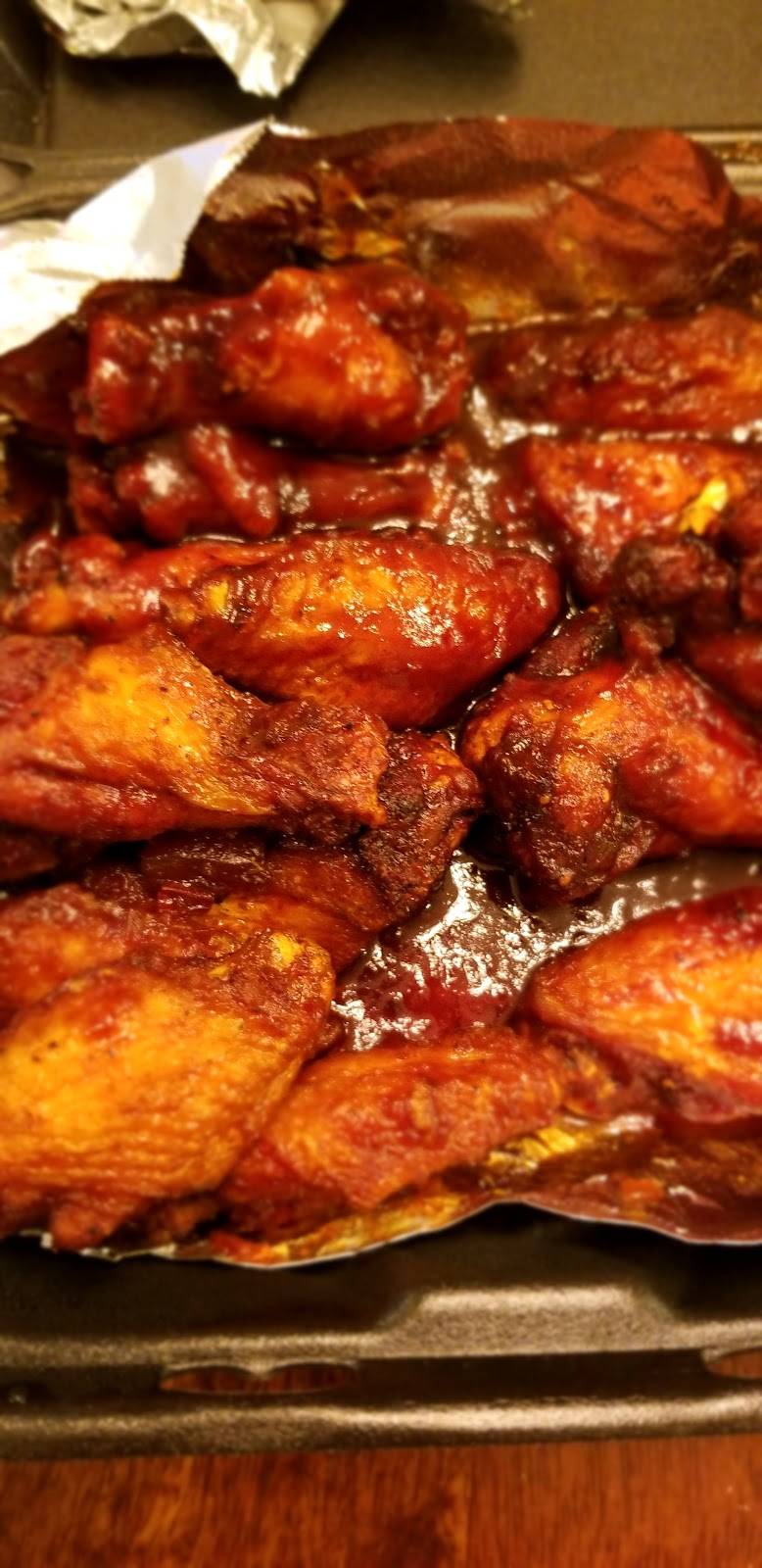 Genna Rae Wings & More... | meal takeaway | 1819 E 28th Ave, Denver, CO 80205, USA | 7202873523 OR +1 720-287-3523