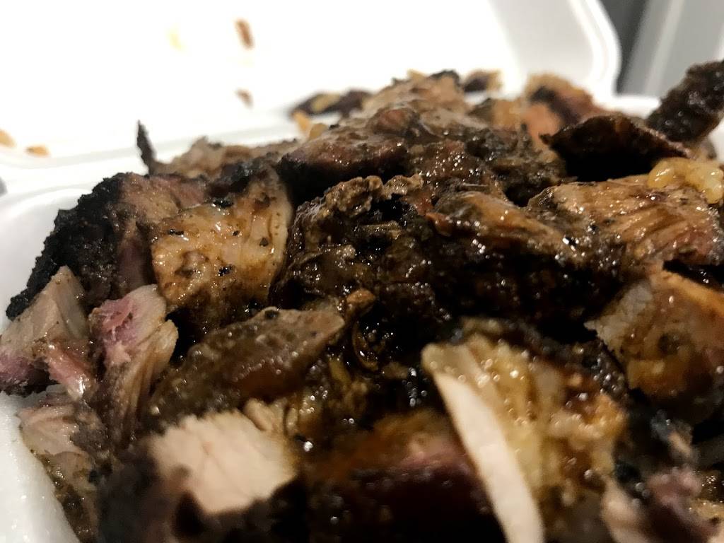 Mr Jerk | restaurant | 3417 Derry Rd E, Mississauga, ON L4T 1A8, Canada | 9056735627 OR +1 905-673-5627