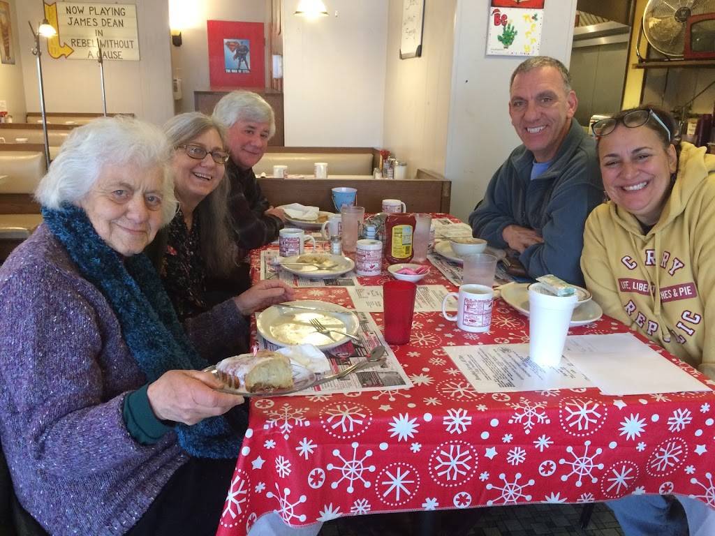 M & M Grill | restaurant | 218 E State St, Colon, MI 49040, USA | 2694322905 OR +1 269-432-2905