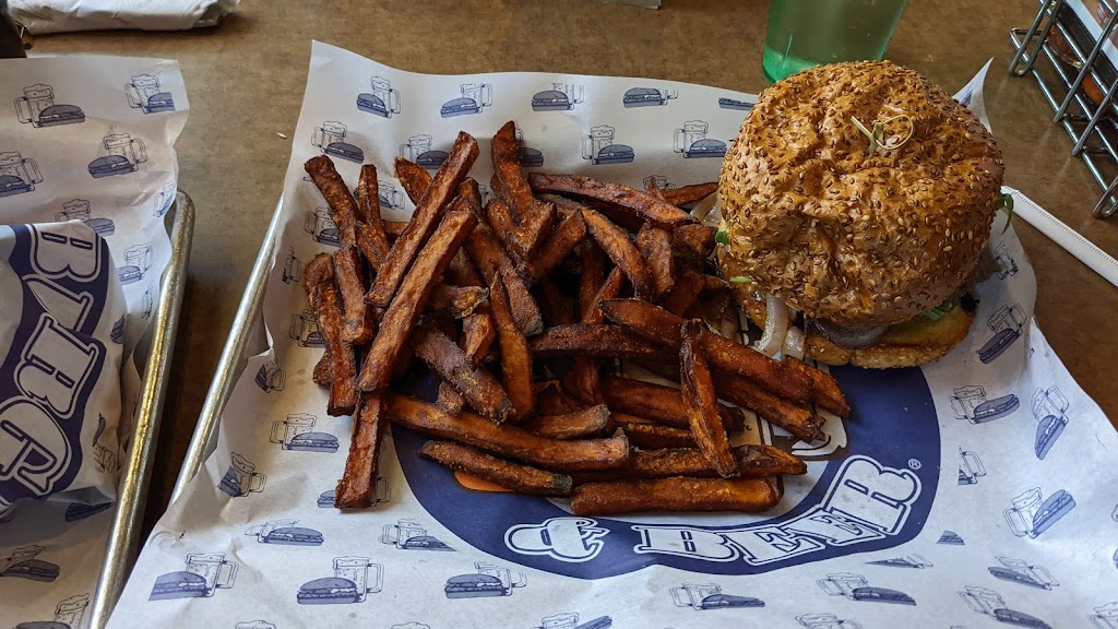 Burgers & Beer | restaurant | 260 N Imperial Ave #2325, El Centro, CA 92243, USA | 7603534431 OR +1 760-353-4431