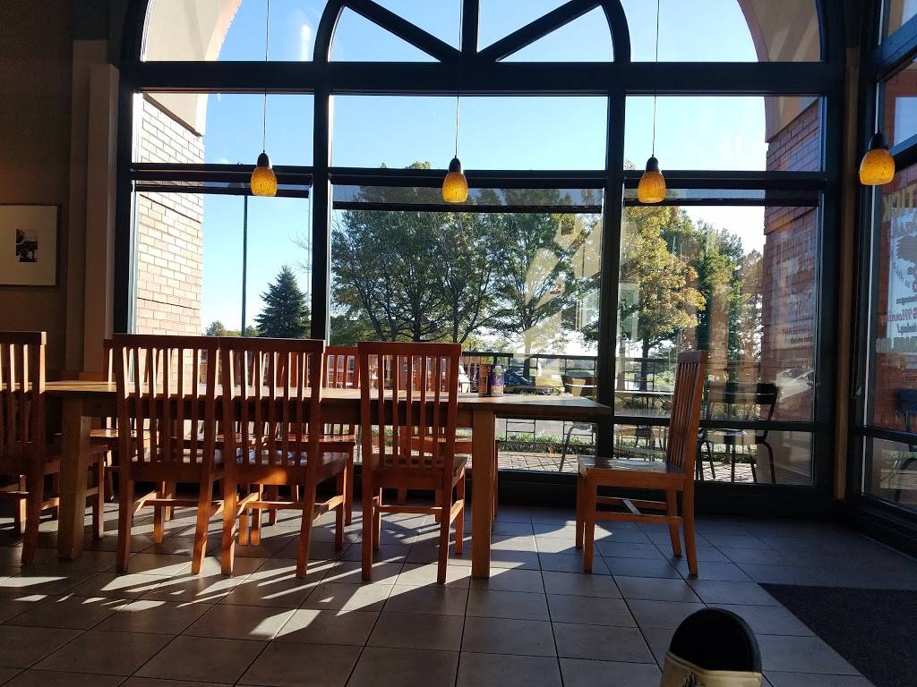 Starbucks | cafe | 2902 W 86th St #10, Indianapolis, IN 46268, USA | 3172281698 OR +1 317-228-1698