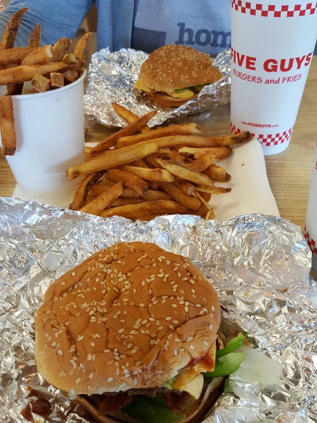 Five Guys | meal takeaway | 697 N 132nd St, Omaha, NE 68154, USA | 4024965366 OR +1 402-496-5366