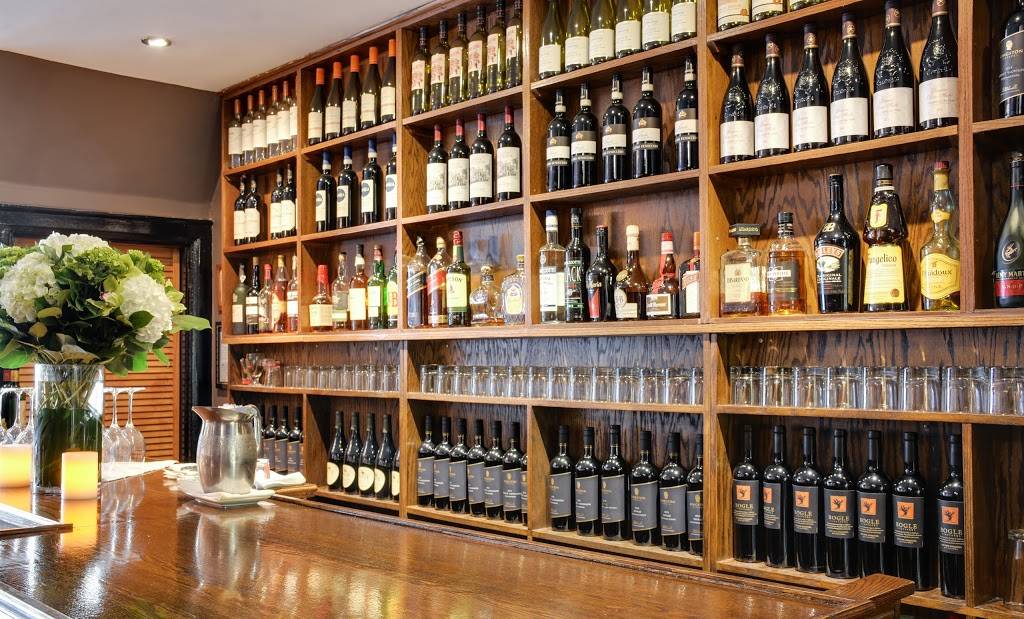 Avant Gout | restaurant | 1108 Yonge St, Toronto, ON M4W 2L6, Canada | 4169163681 OR +1 416-916-3681