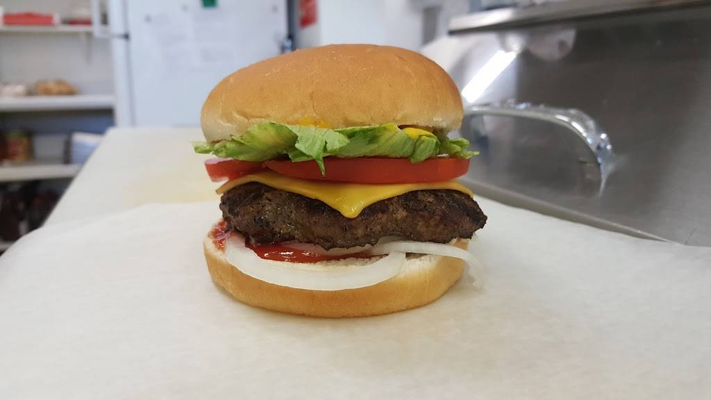 Ice House Drive-In | restaurant | 1111 7th Ave, Belle Plaine, IA 52208, USA | 3194444444 OR +1 319-444-4444