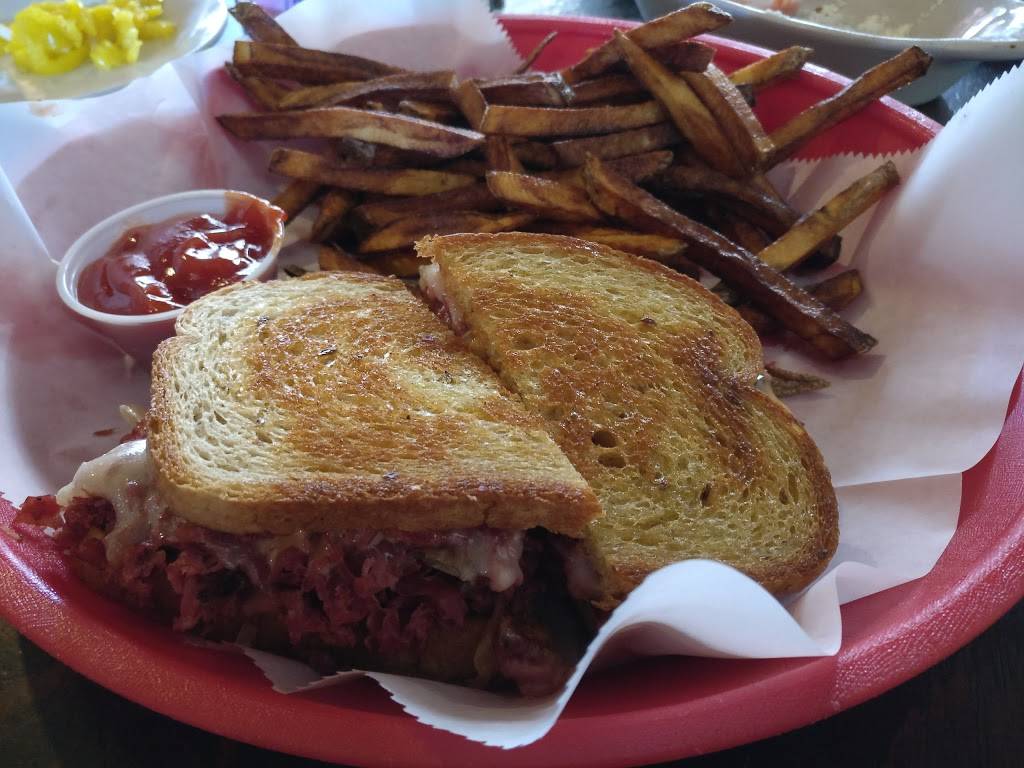 Rivers Edge Cafe | cafe | 212 Main St, St Albans, WV 25177, USA | 3047226320 OR +1 304-722-6320