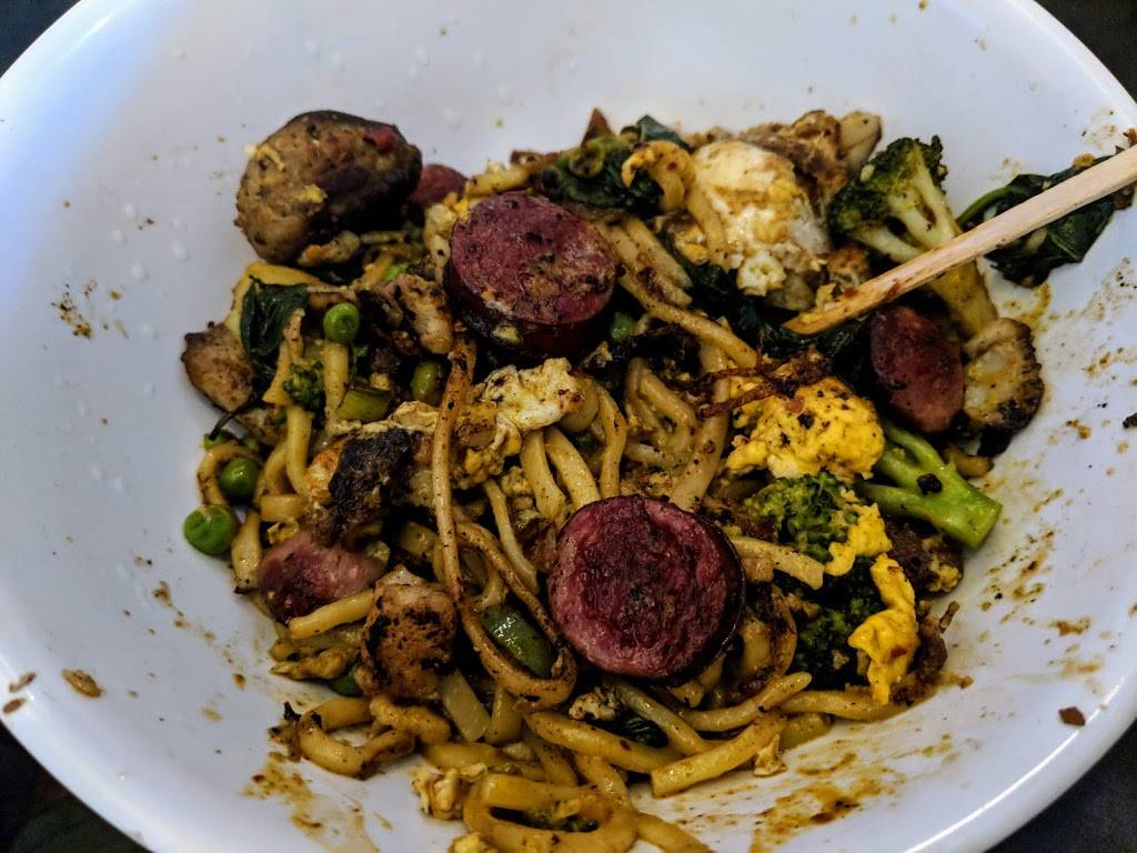 Big Chow Grill | restaurant | 1 Galleria Parkway #1B1, Atlanta, GA 30339, USA | 7704052464 OR +1 770-405-2464