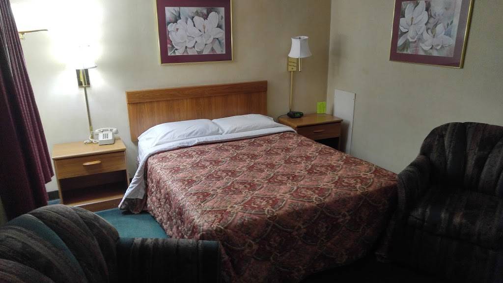 Sheldons Motel & Restaurant | restaurant | 1450 Four Locust Hwy, Keysville, VA 23947, USA | 4347368434 OR +1 434-736-8434