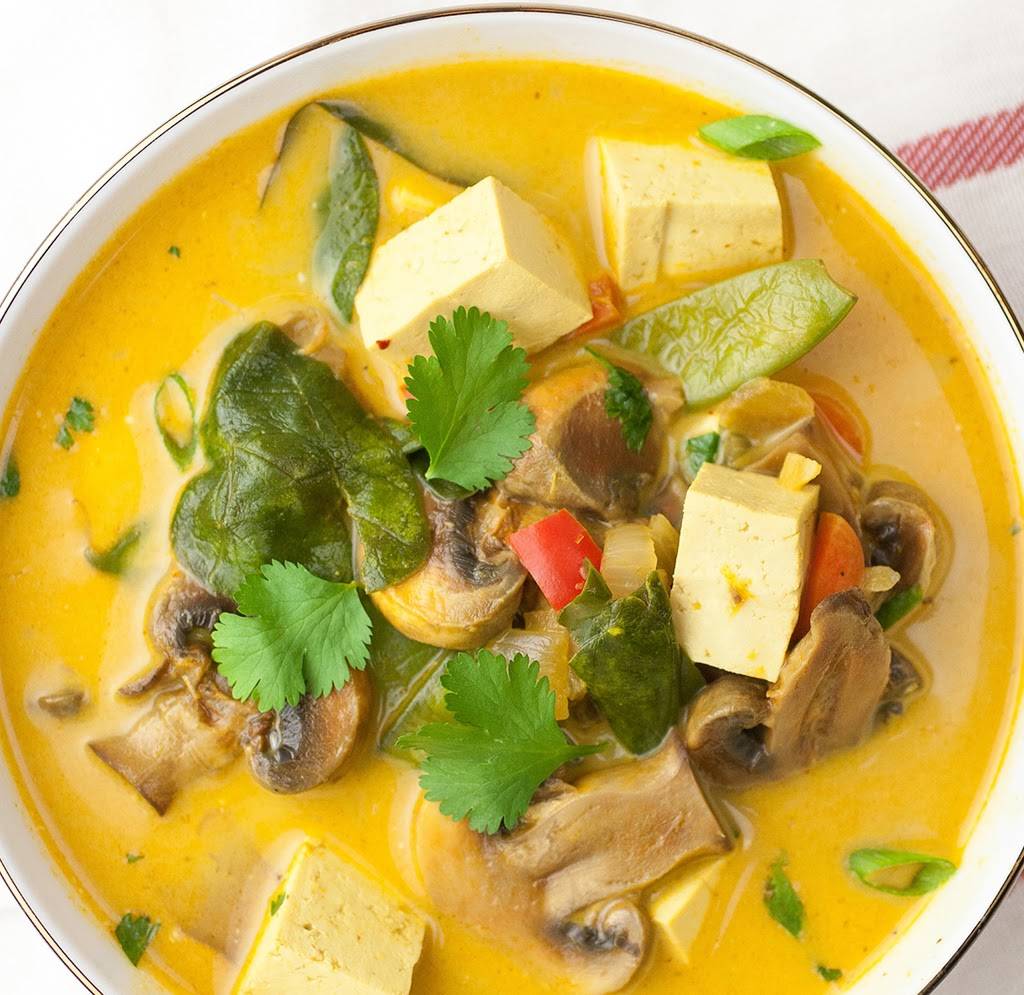 AM Thai Fusion Cuisine | restaurant | 2941 W Ball Rd, Anaheim, CA 92804, USA | 7148168759 OR +1 714-816-8759