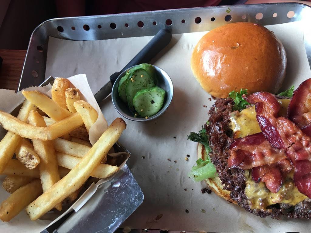 Chilis Grill & Bar | restaurant | 265 S Abilene St, Aurora, CO 80012, USA | 7208591192 OR +1 720-859-1192