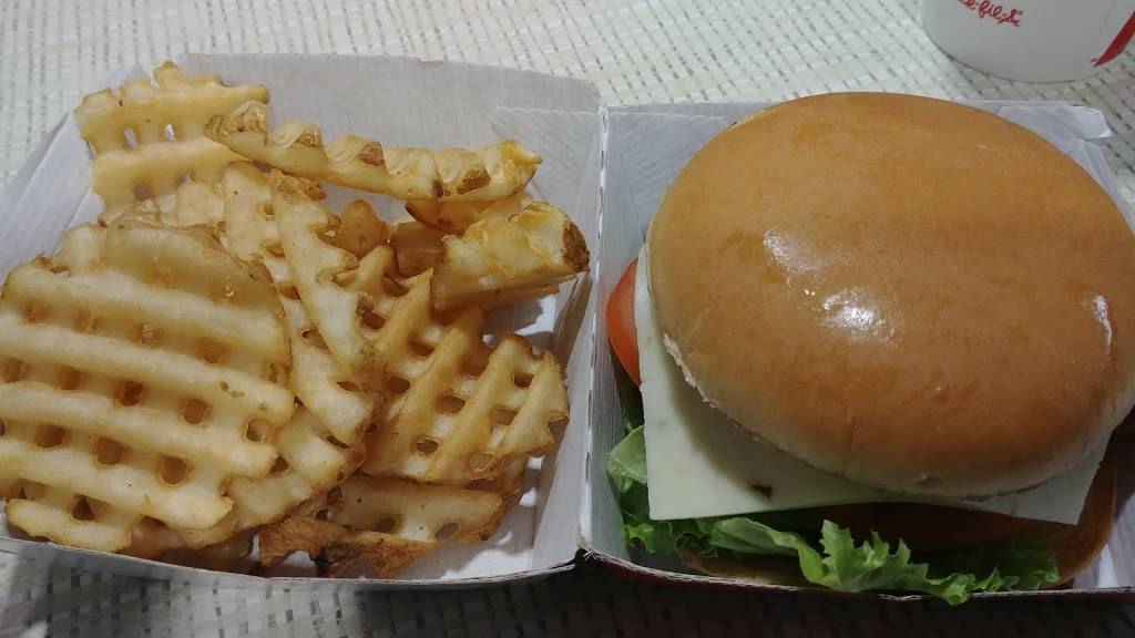 Chick-fil-A | restaurant | 560 Universal Dr N, North Haven, CT 06473, USA | 2032340300 OR +1 203-234-0300