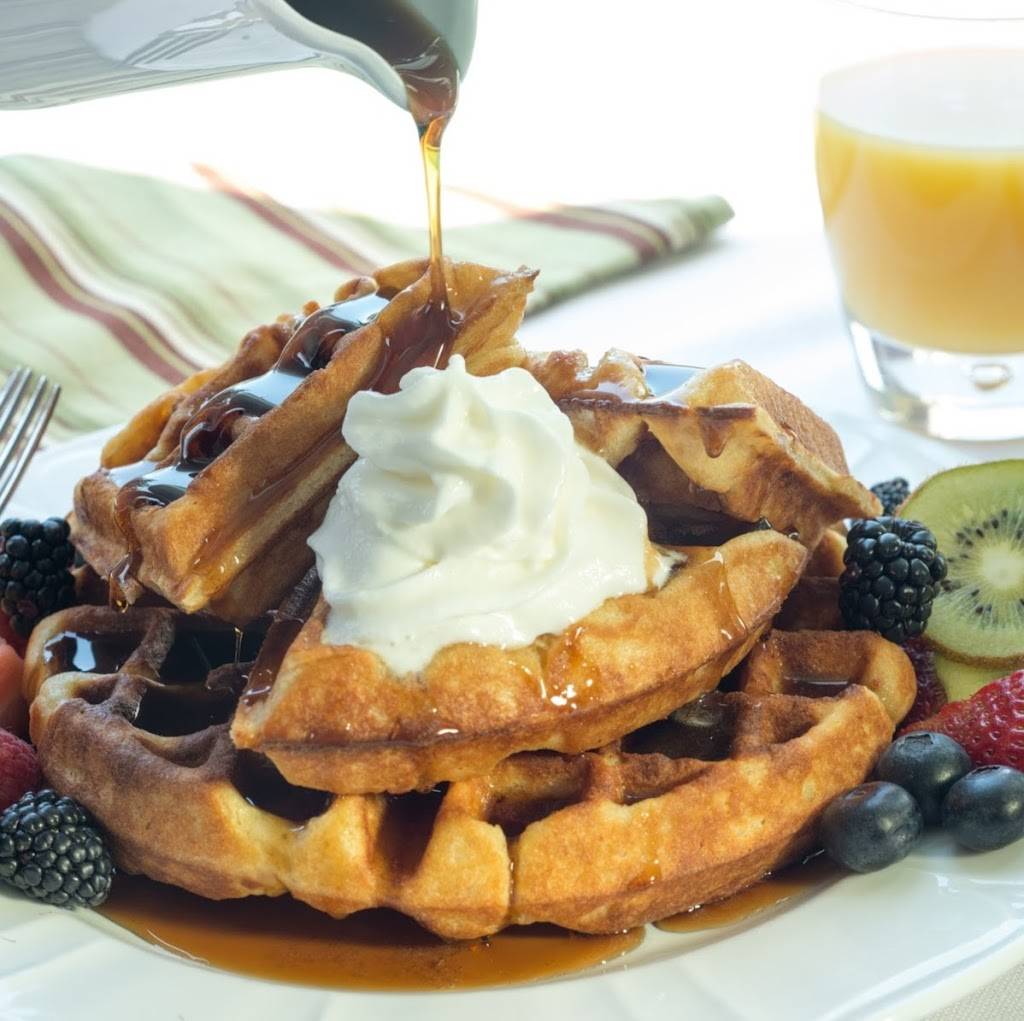 Yolqueria | restaurant | 1910, 401 Commercial St, Provincetown, MA 02657, USA | 5084870600 OR +1 508-487-0600