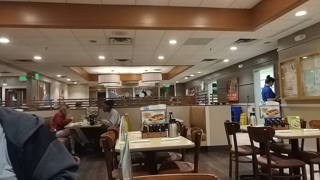 IHOP | restaurant | 7680 10th St N, Oakdale, MN 55128, USA | 6515780038 OR +1 651-578-0038