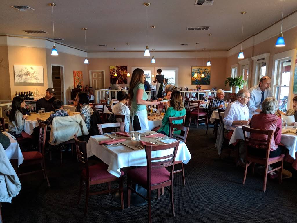 New Moon Café | restaurant | 203 York St, Nevada City, CA 95959, USA | 5302656399 OR +1 530-265-6399