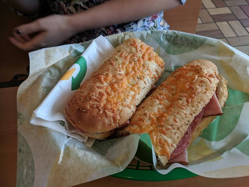 Subway Restaurants | restaurant | 319 Broadway St S, Menomonie, WI 54751, USA | 7152356466 OR +1 715-235-6466
