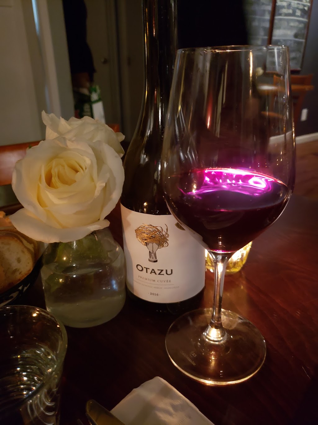 Ernie’s Wine Bar + EATS | restaurant | 7 Pondfield Rd, Bronxville, NY 10708, USA | 9146527859 OR +1 914-652-7859