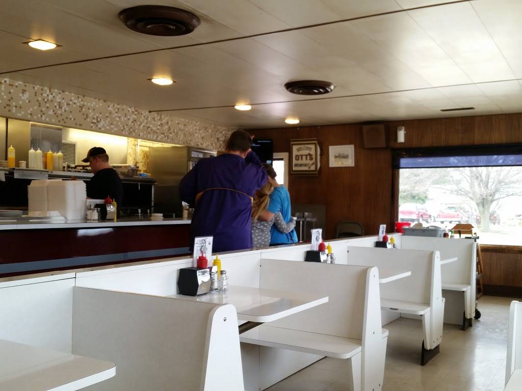 Otts Drive In | restaurant | 400 N Century Blvd, Rantoul, IL 61866, USA | 2178931100 OR +1 217-893-1100