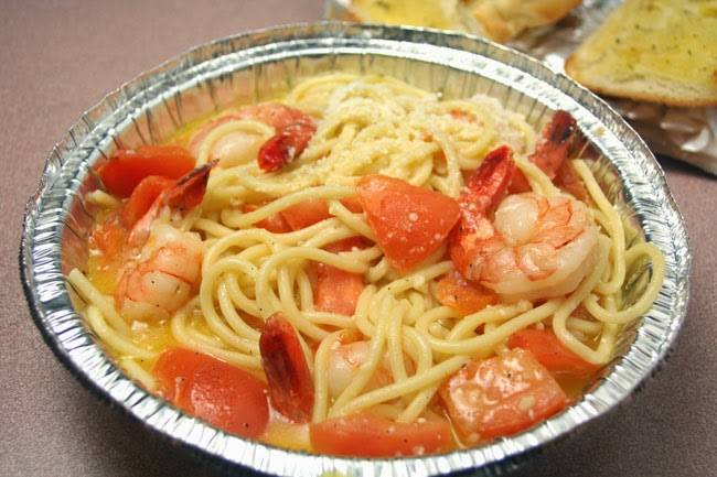 Charlies Pizzeria | meal delivery | 1 Main St, Saugus, MA 01906, USA | 7812332400 OR +1 781-233-2400