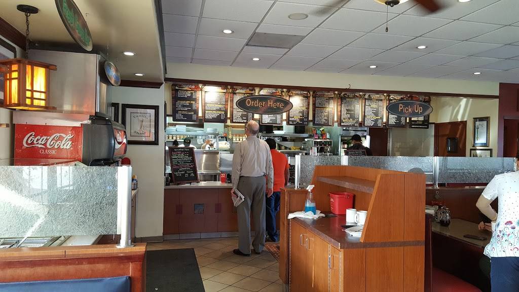 Bravo Burgers | restaurant | 14698 Pipeline Ave, Chino, CA 91710, USA | 9093935595 OR +1 909-393-5595