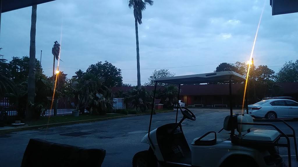 Gulfway Motel & Restaurant | restaurant | 1365 TX-124, High Island, TX 77623, USA | 4092865217 OR +1 409-286-5217