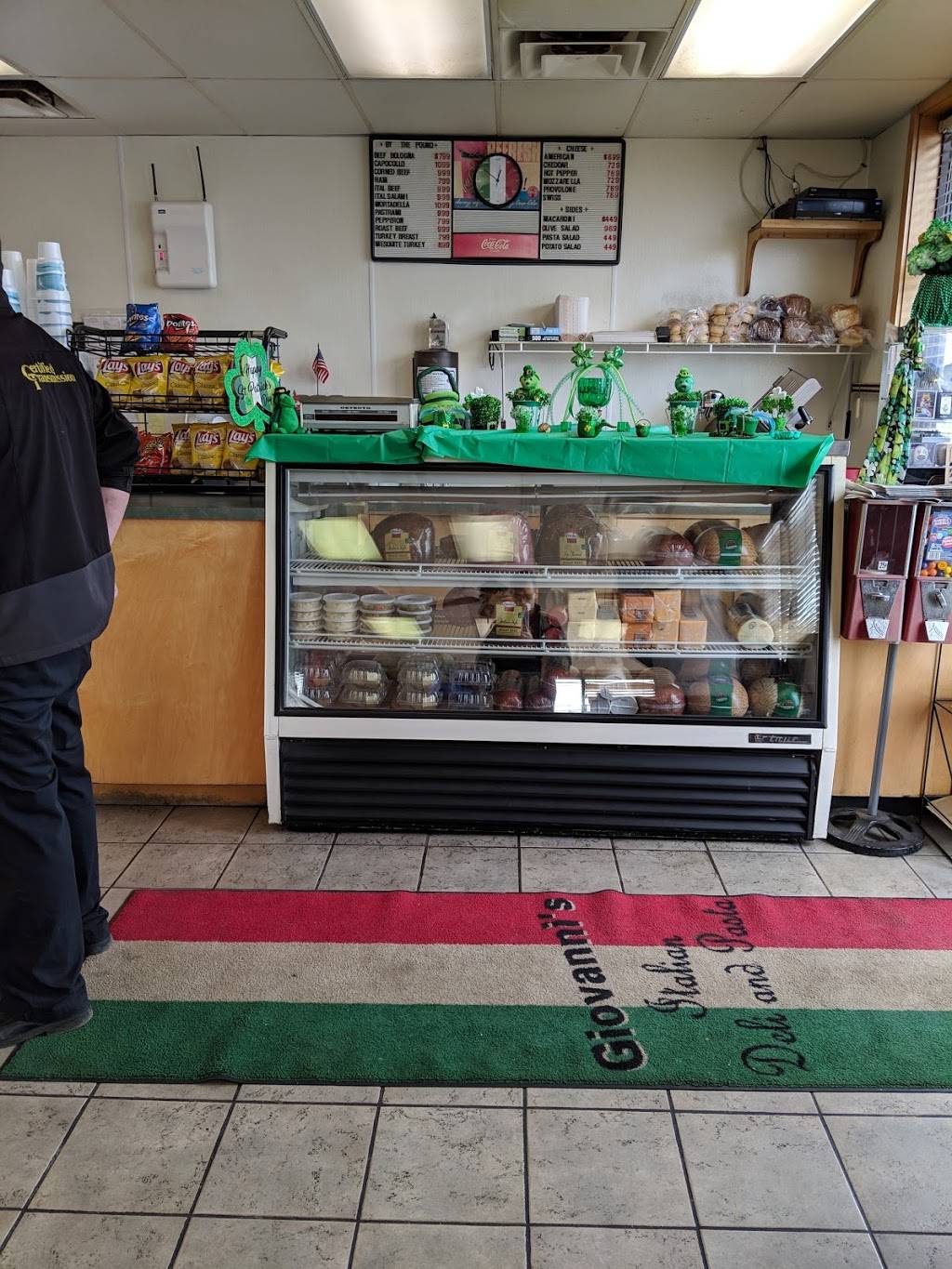 Giovannis Italian Deli/Pasta | restaurant | 6100 NE Antioch Rd, Kansas City, MO 64119, USA | 8164599500 OR +1 816-459-9500