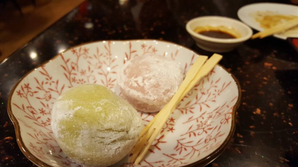 Sushiholic | restaurant | 11619 Bandera Rd, San Antonio, TX 78250, USA | 2105238888 OR +1 210-523-8888