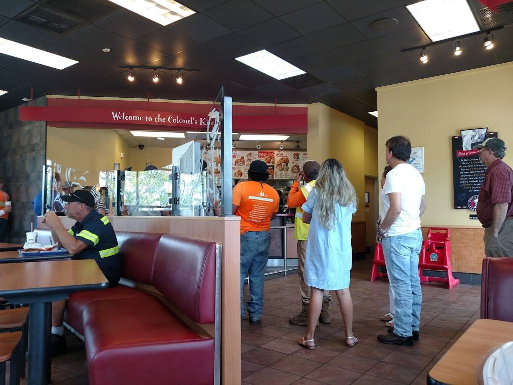 KFC | restaurant | 2526 Carolina Beach Rd, Wilmington, NC 28401, USA | 9107635341 OR +1 910-763-5341