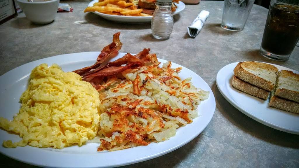 Anthonys Family Restaurant | restaurant | 34931 Vine St, Eastlake, OH 44095, USA | 4409426622 OR +1 440-942-6622